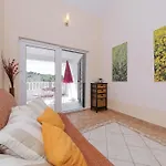Suzana Apartment *