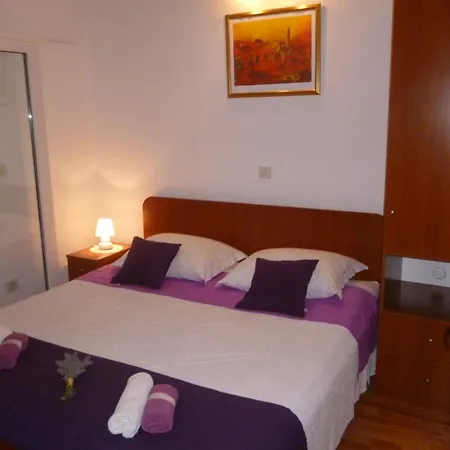 Suzana アパート Ždrelac