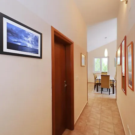 Suzana アパート *