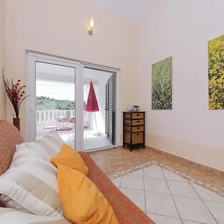 Suzana アパート *