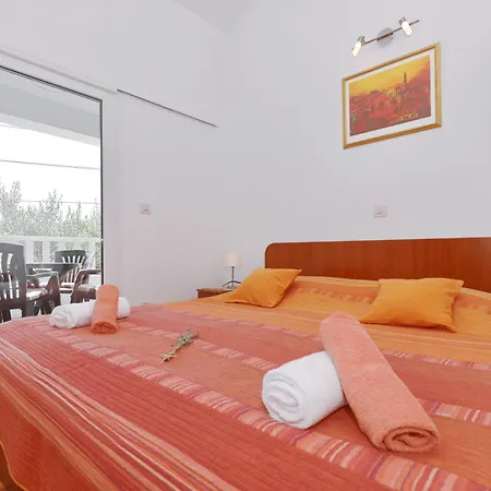 Suzana アパート Ždrelac