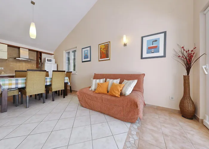 Suzana Apartment Zdrelac